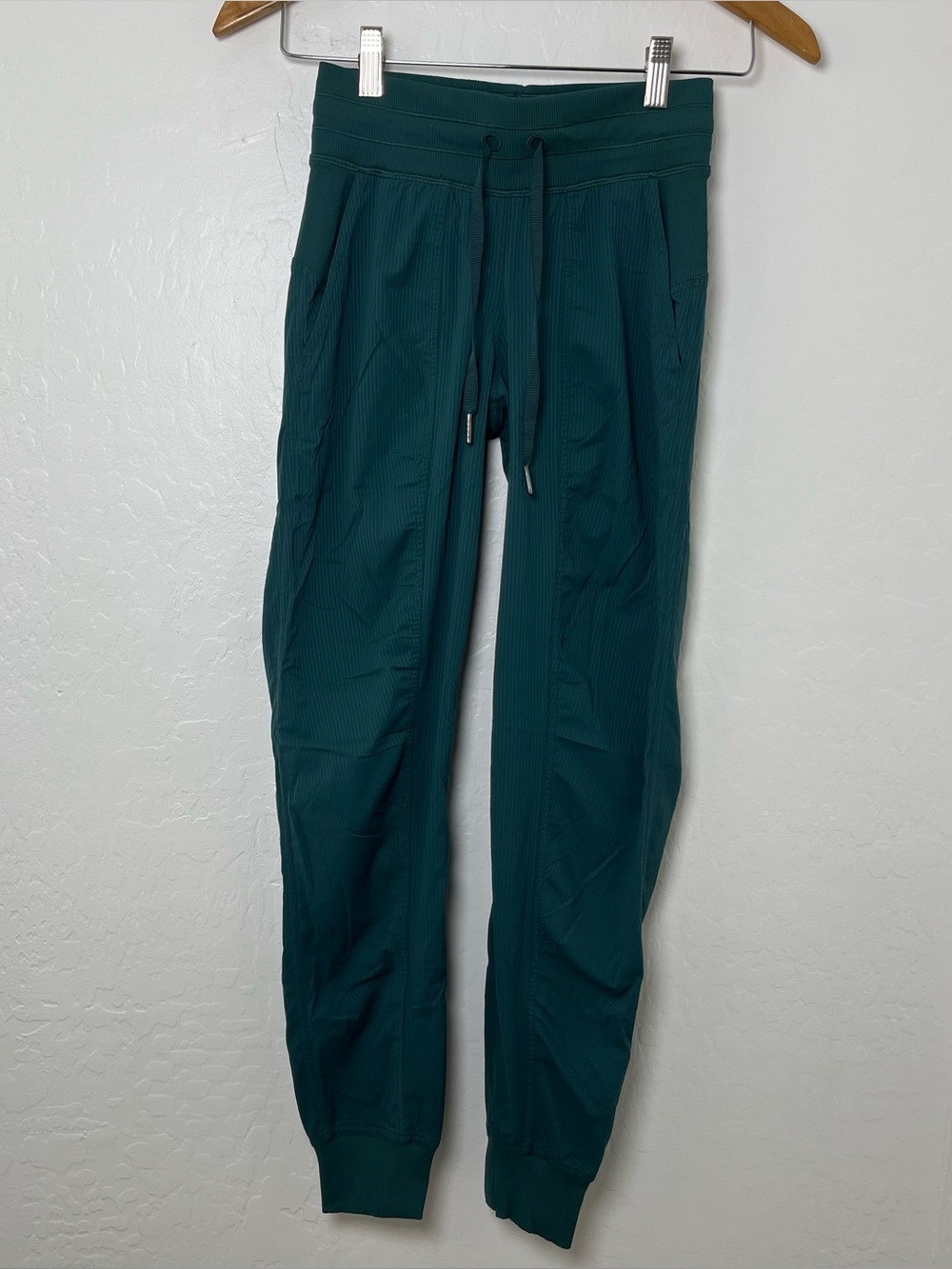 Lululemon Dance Studio Mid-Rise Jogger *Full Length Size 0 Green